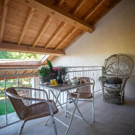 Bed and Breakfast Mas Des 2 Paons